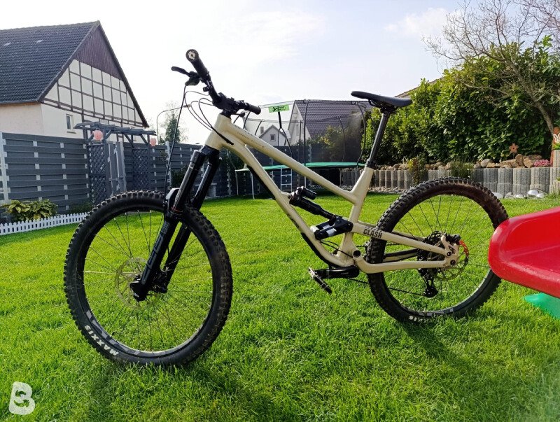 Mountain Bike Commencal Clash Essential 2021 Commencal Clash Ride