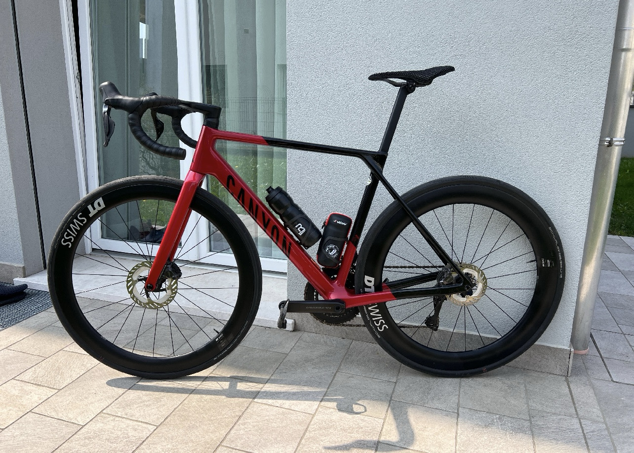 Canyon Ultimate CF SL 8 AERO 2024