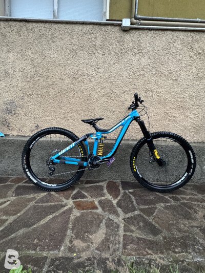 Giant Mountainbikes: buy used & new | Bikeflip Giant Mountainbikes: buy used & new | Bikeflip