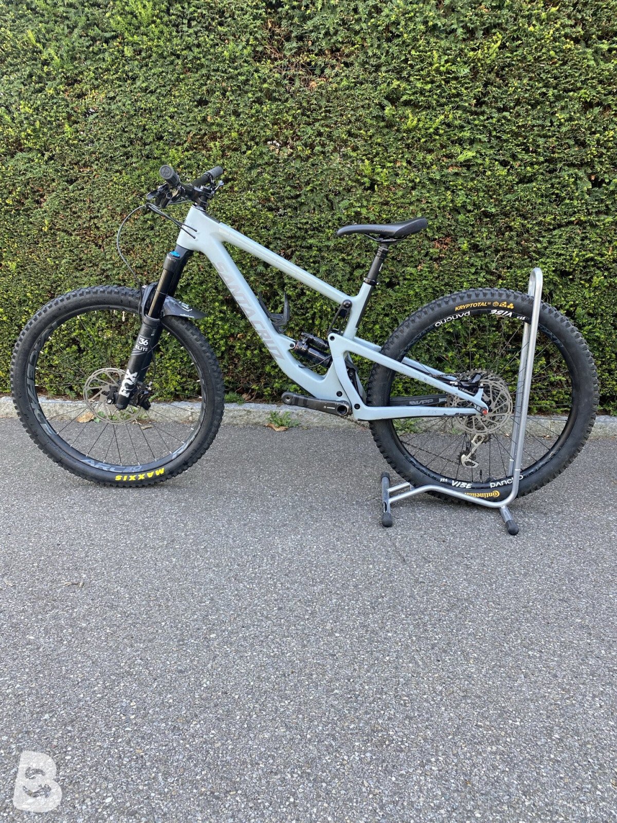 Used Santa Cruz e-MTBs: Uncompromised Emotions | Bikeflip