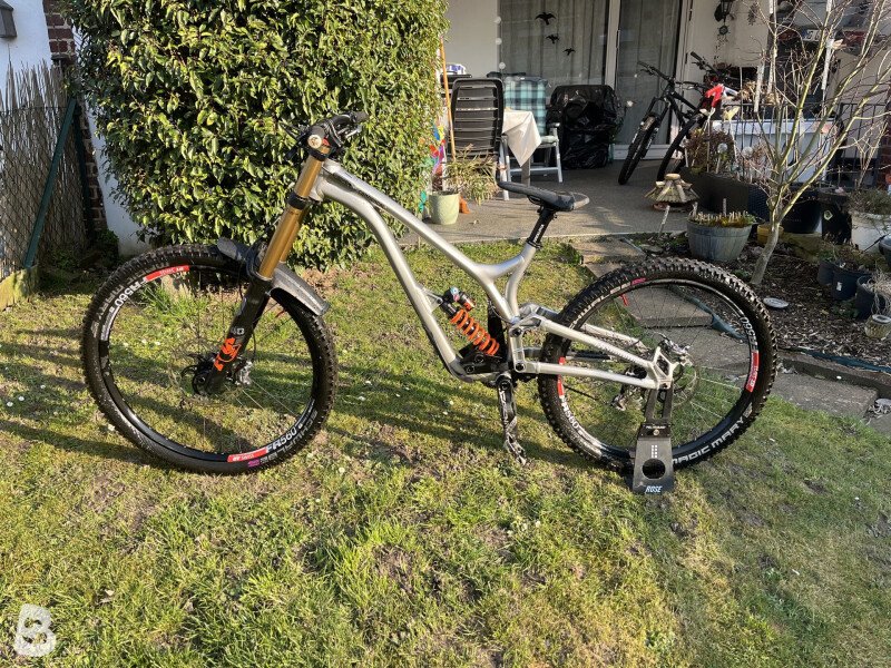 自転車本体 commencal supreme dh SUPREME DH 27/29 SIGNATURE | COMMENCAL | コメンサル 日本