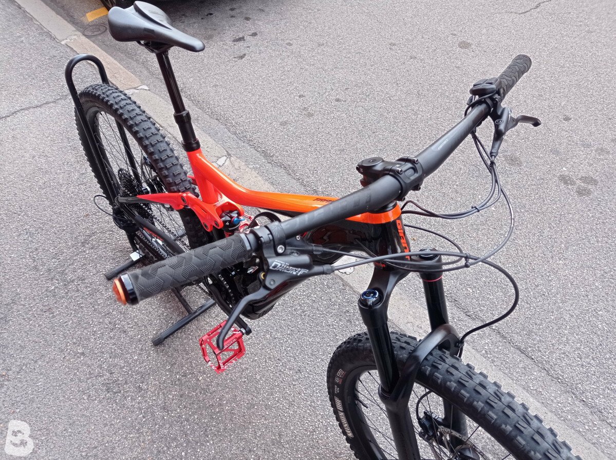 Giant trance 3 cheap vs specialized stumpjumper st