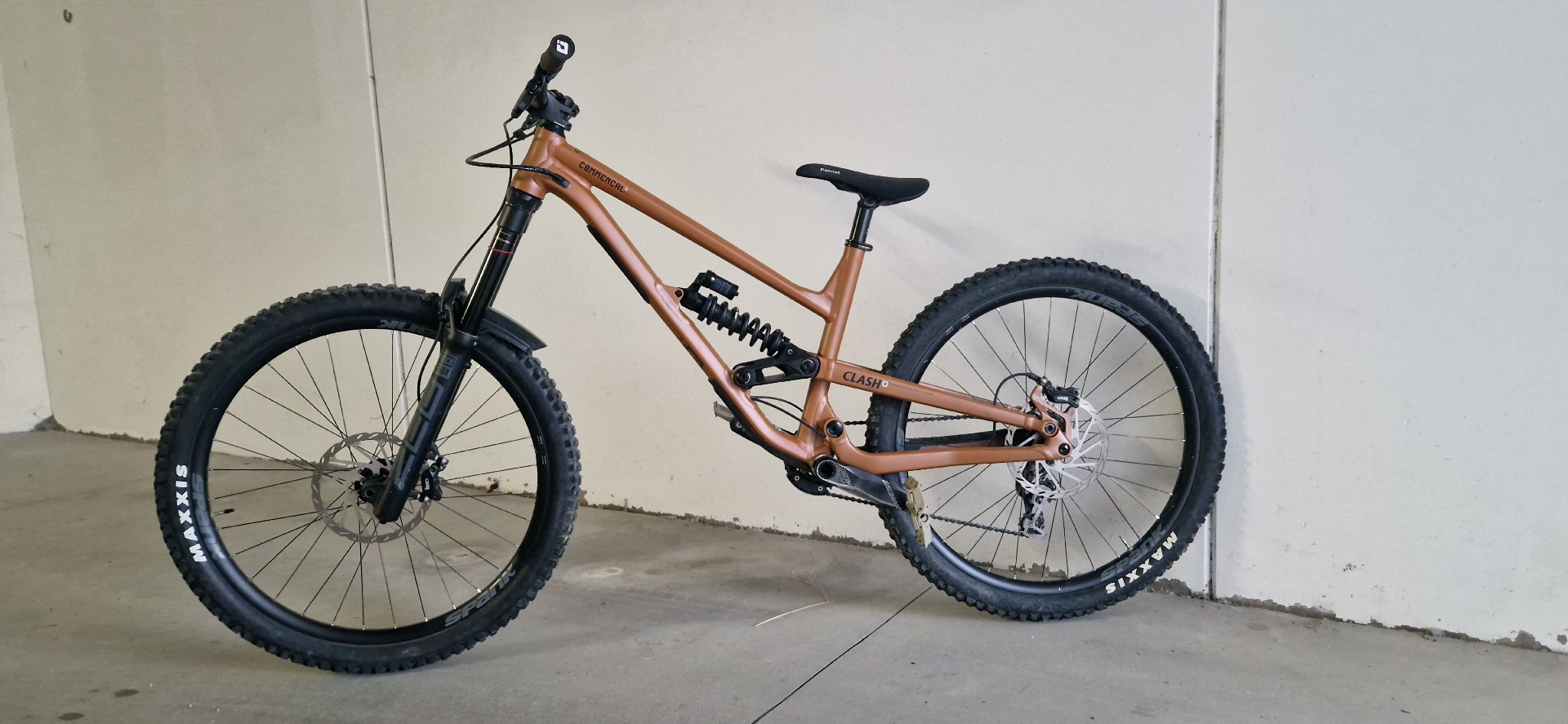 Commencal Clash Park 2022