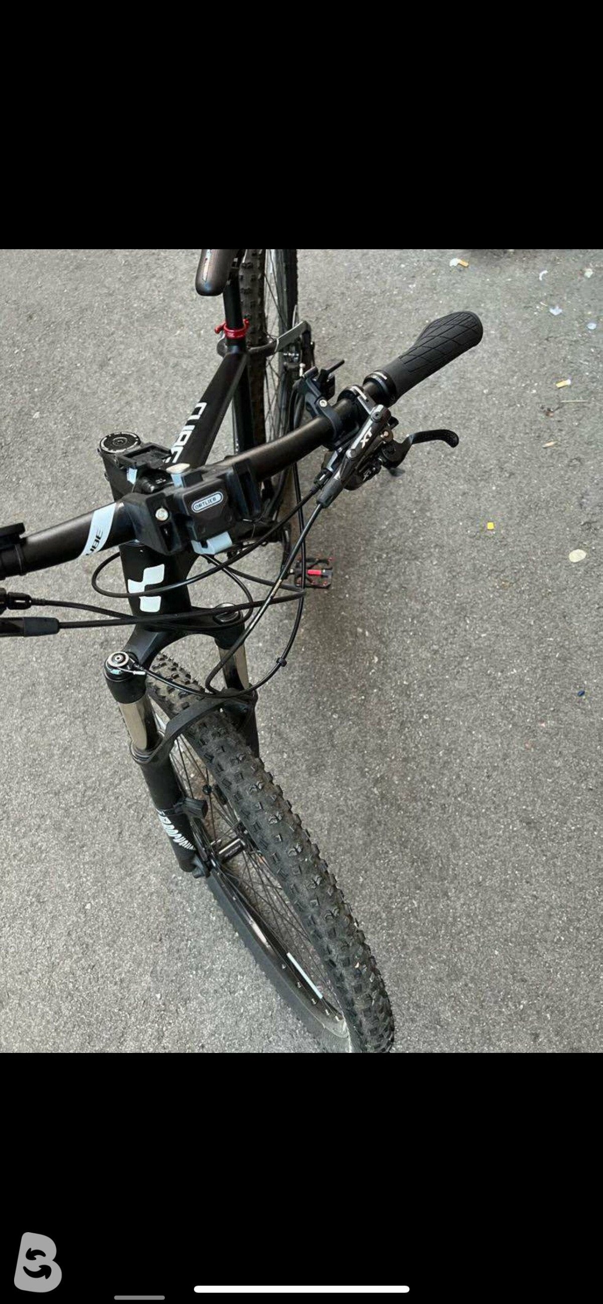 cube race one black green