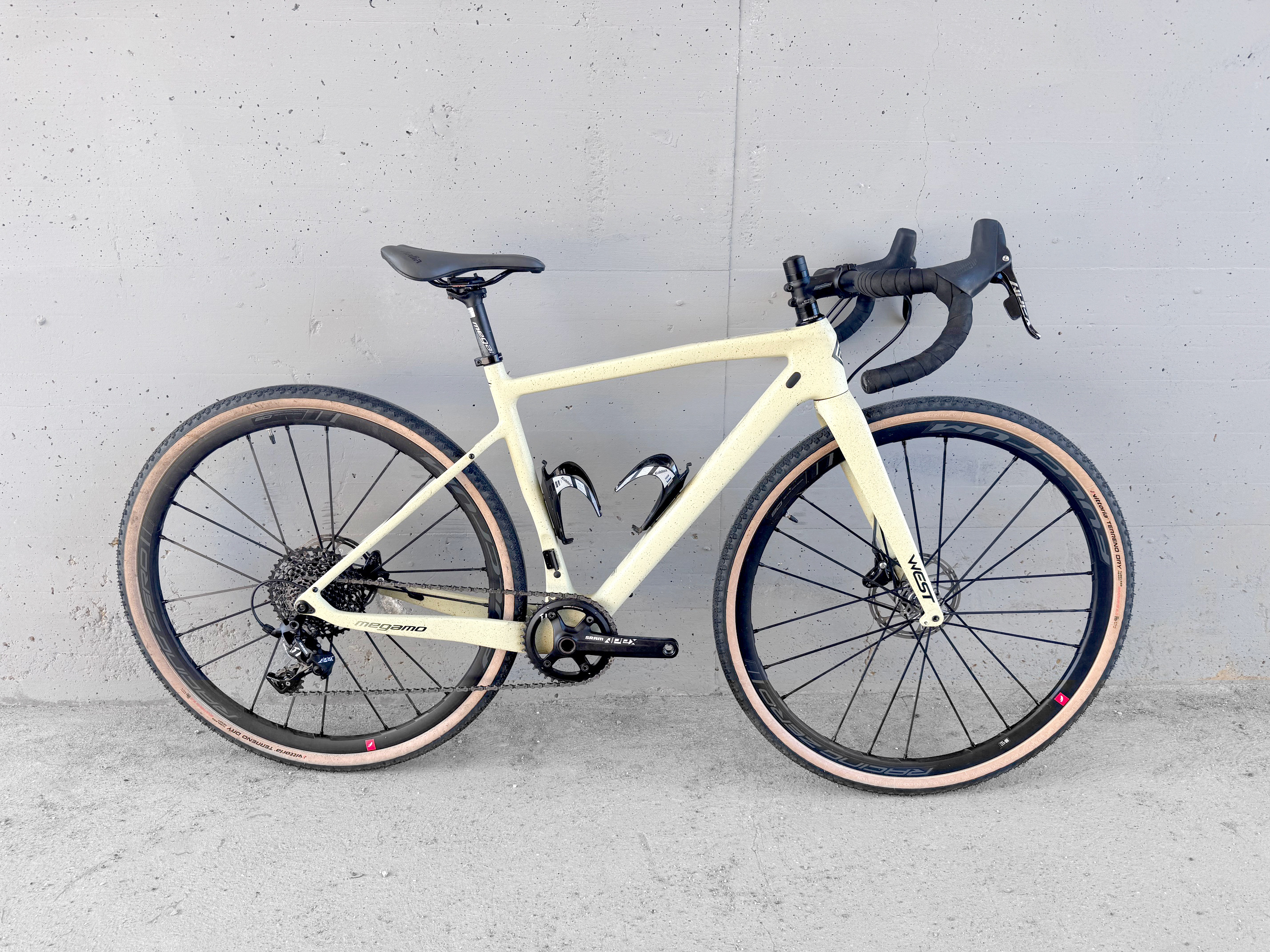 Megamo West 10 2024