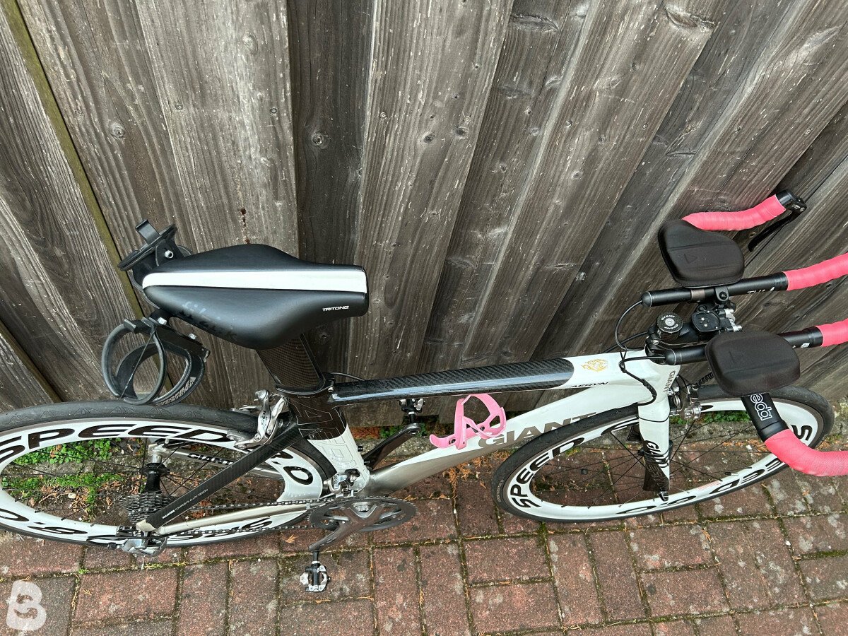 Giant aeryn triathlon sales bike