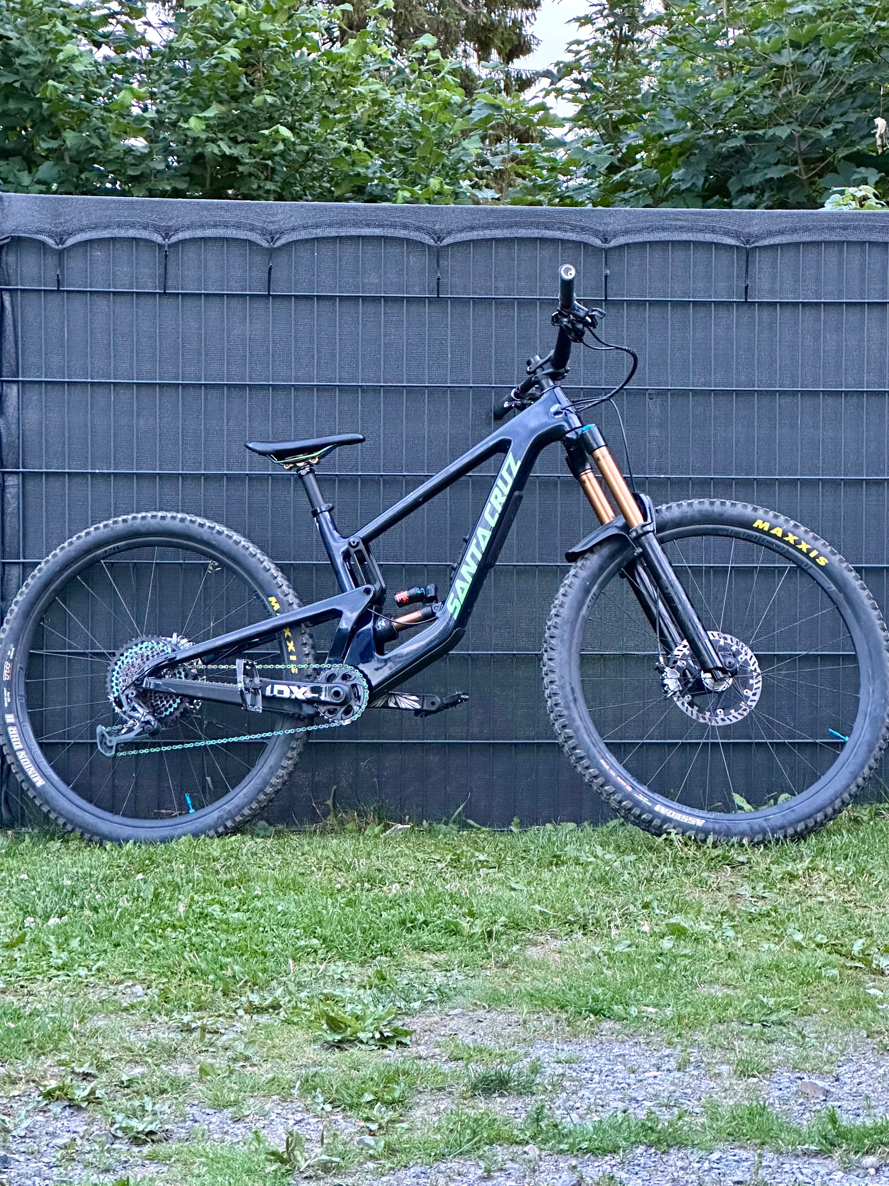 Santa Cruz Megatower V2 CC 2024