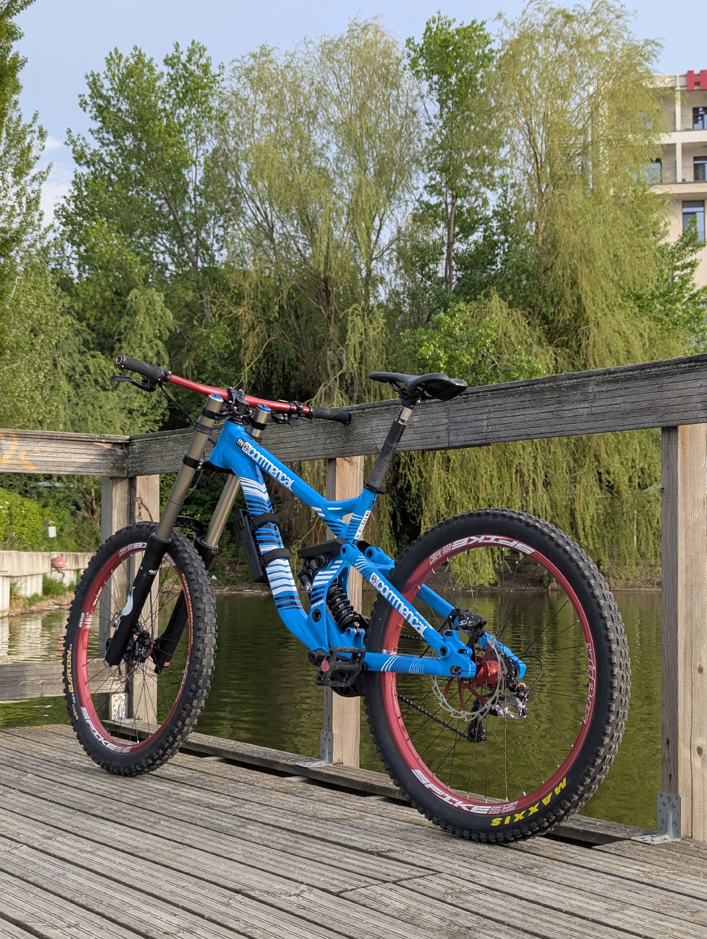 Commencal Supreme DH V3 Atherton Limited Edition 2012