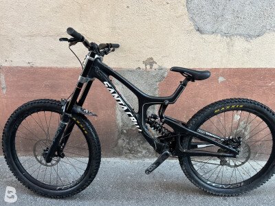 Santa Cruz V10 2017