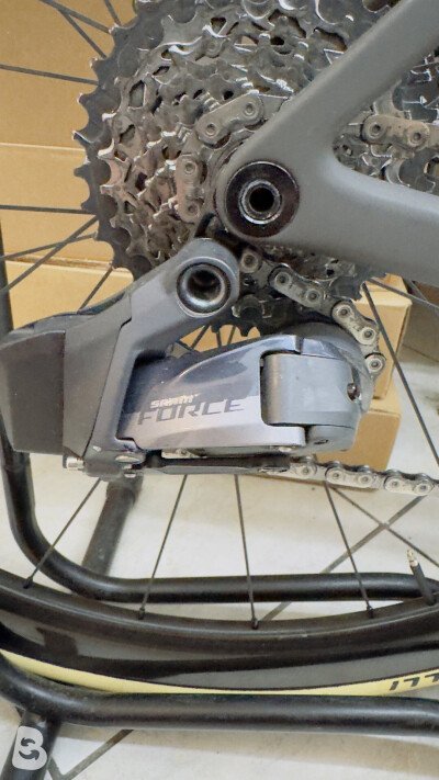 Sram Force AXS 12 velocità (batteria non inclusa)