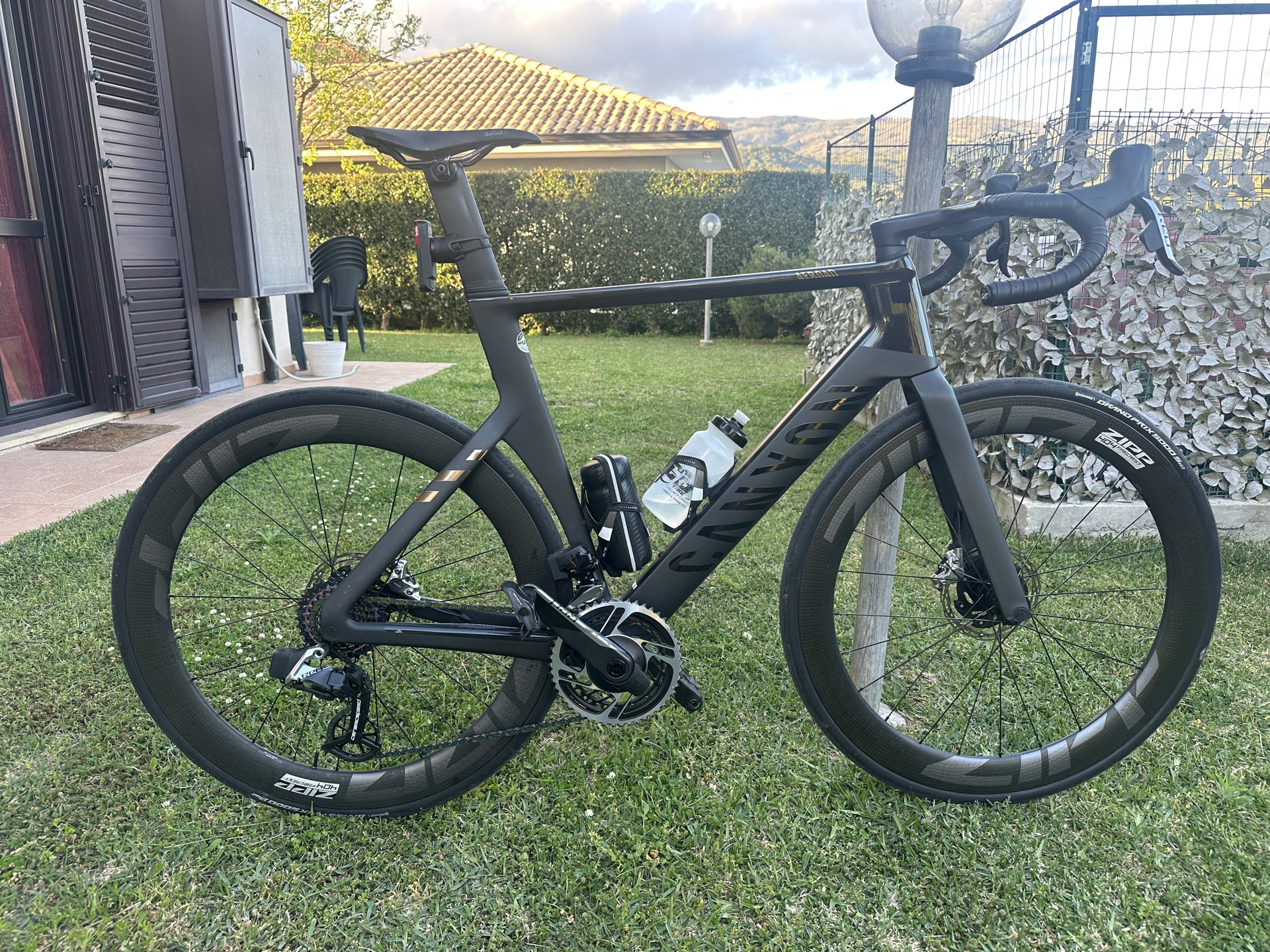Canyon Aeroad CFR Disc AXS 2021