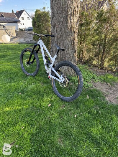 Commencal Clash Essential 2021