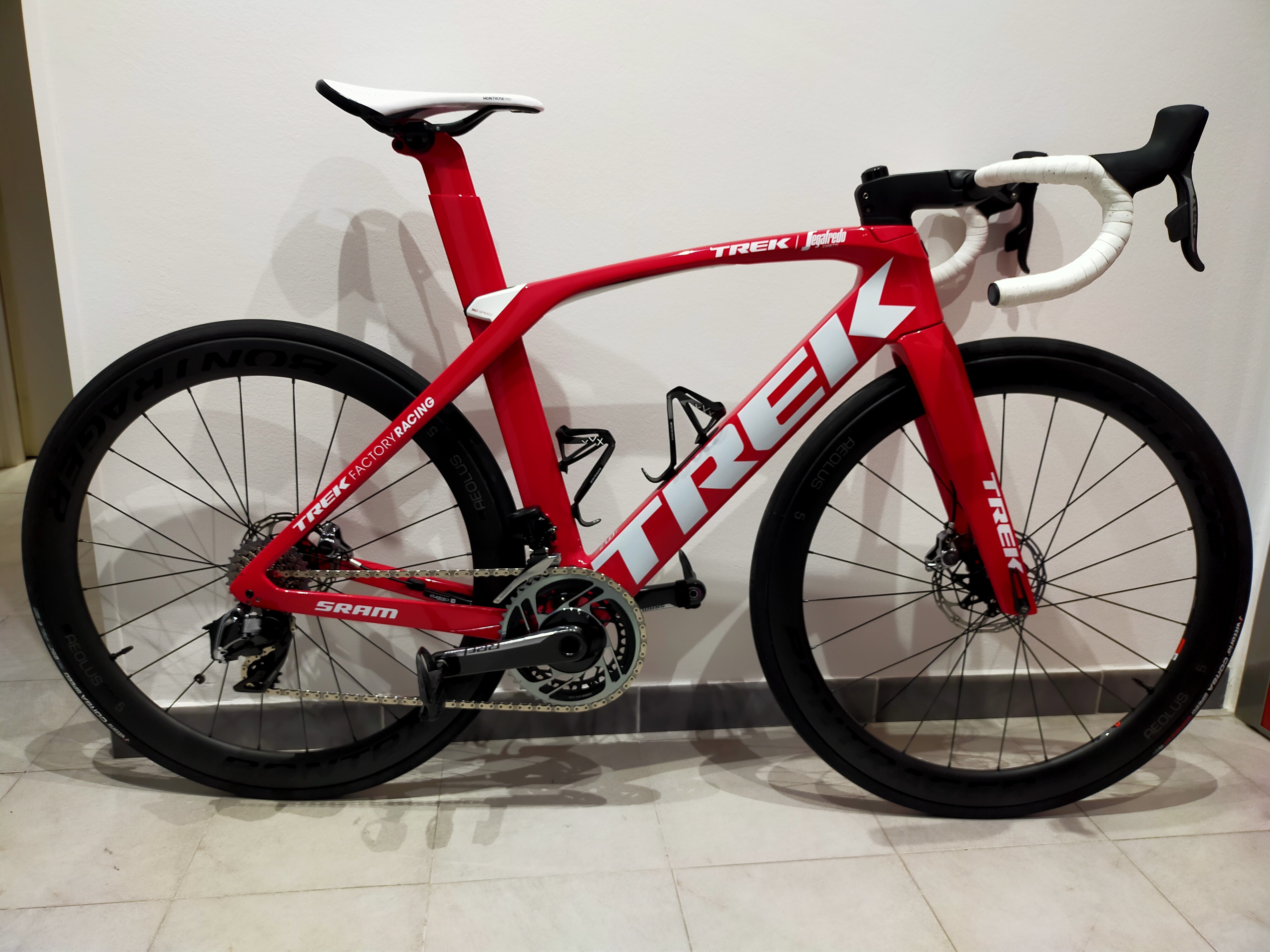 Trek Madone SLR 9 eTap 2021