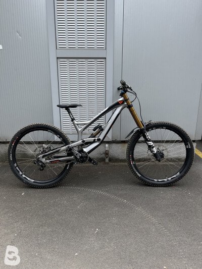 YT Industries Tues CF Pro Race Mob 2018