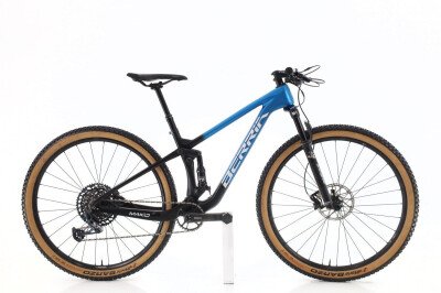 Berria Mako Carbon X01
