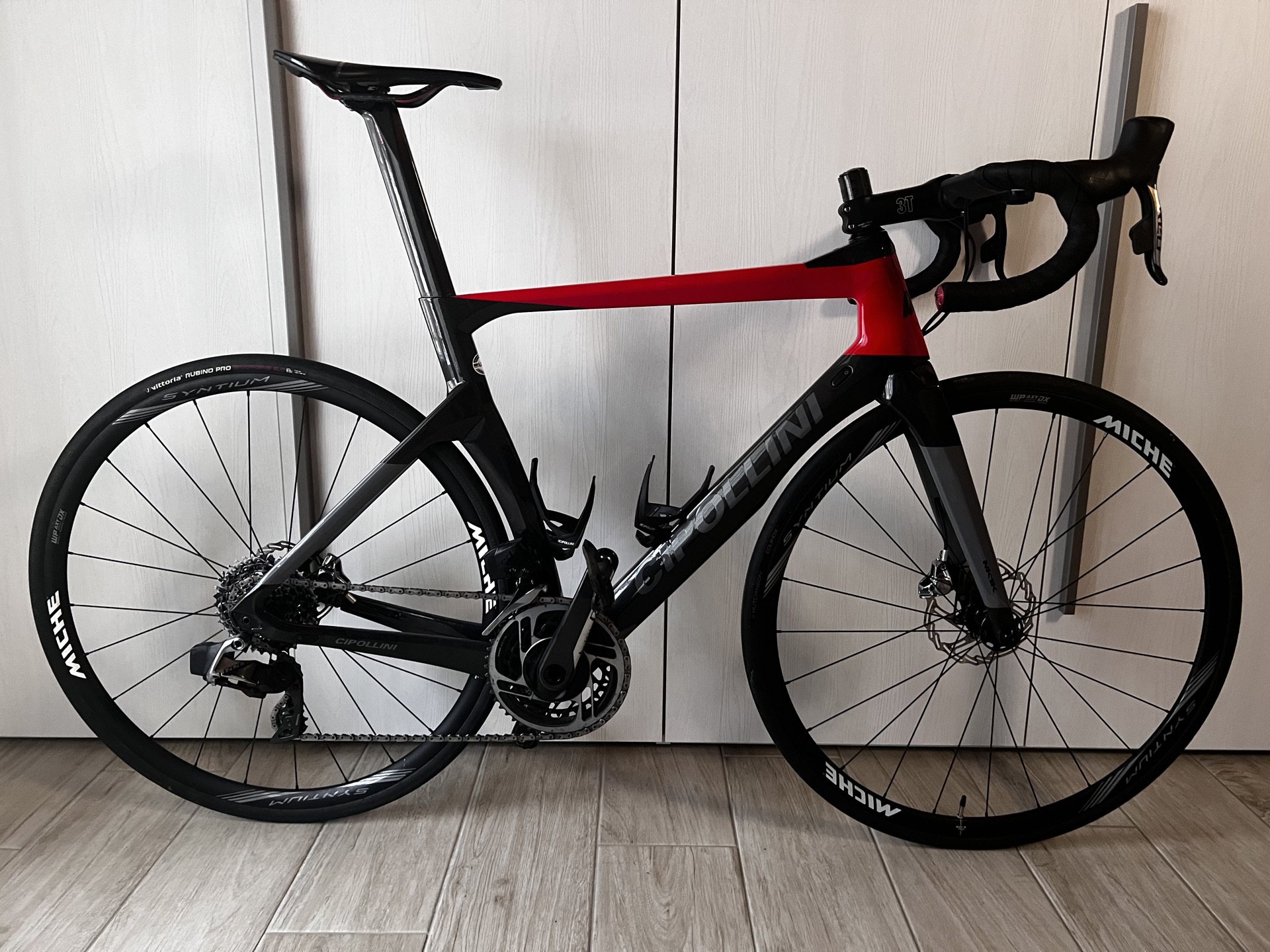 超特価❗️70万円超のカーボンフレーム‼️ CHIPOLLINI NK1K
