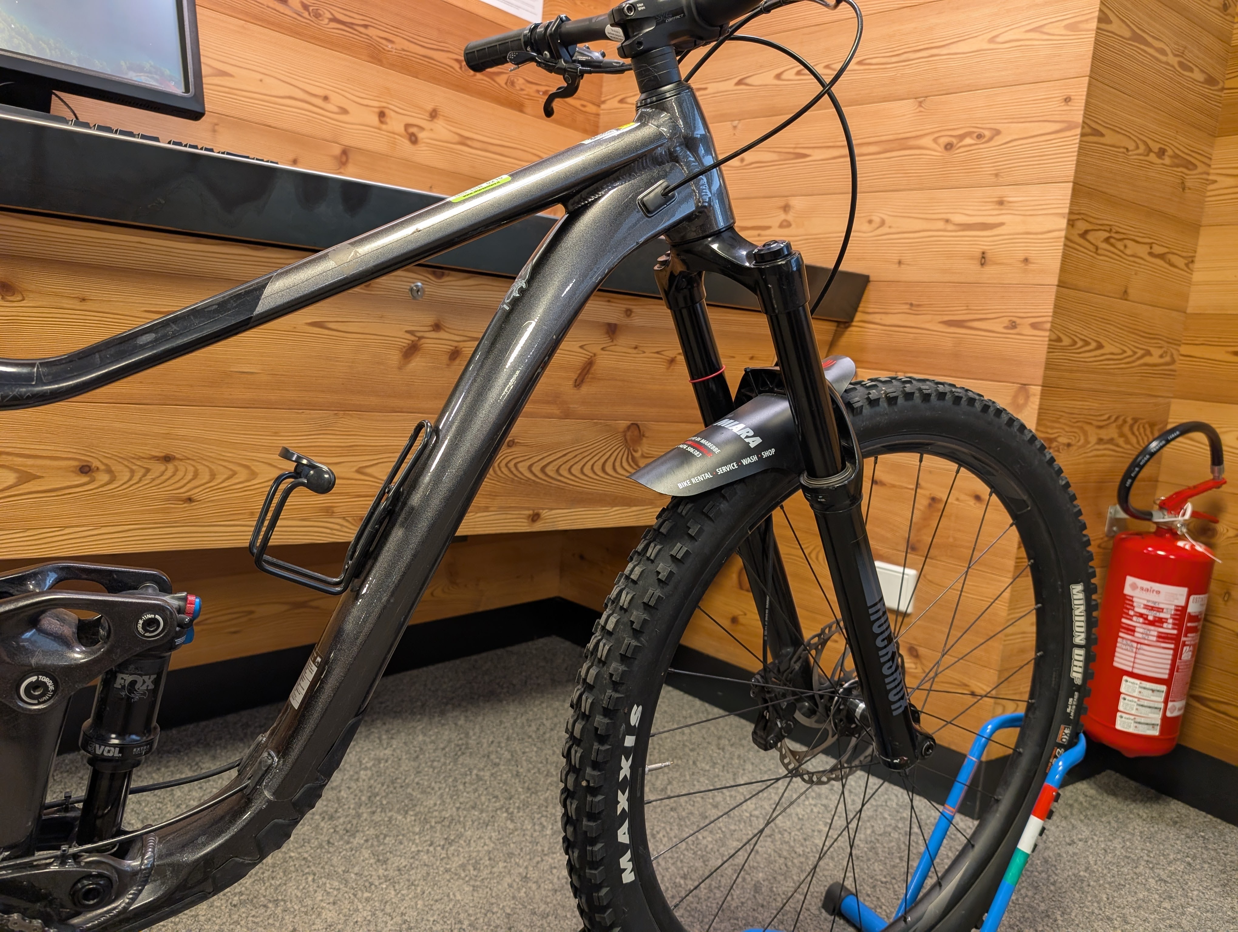 素敵でユニークな Trance Giant X used 2021 2 その他