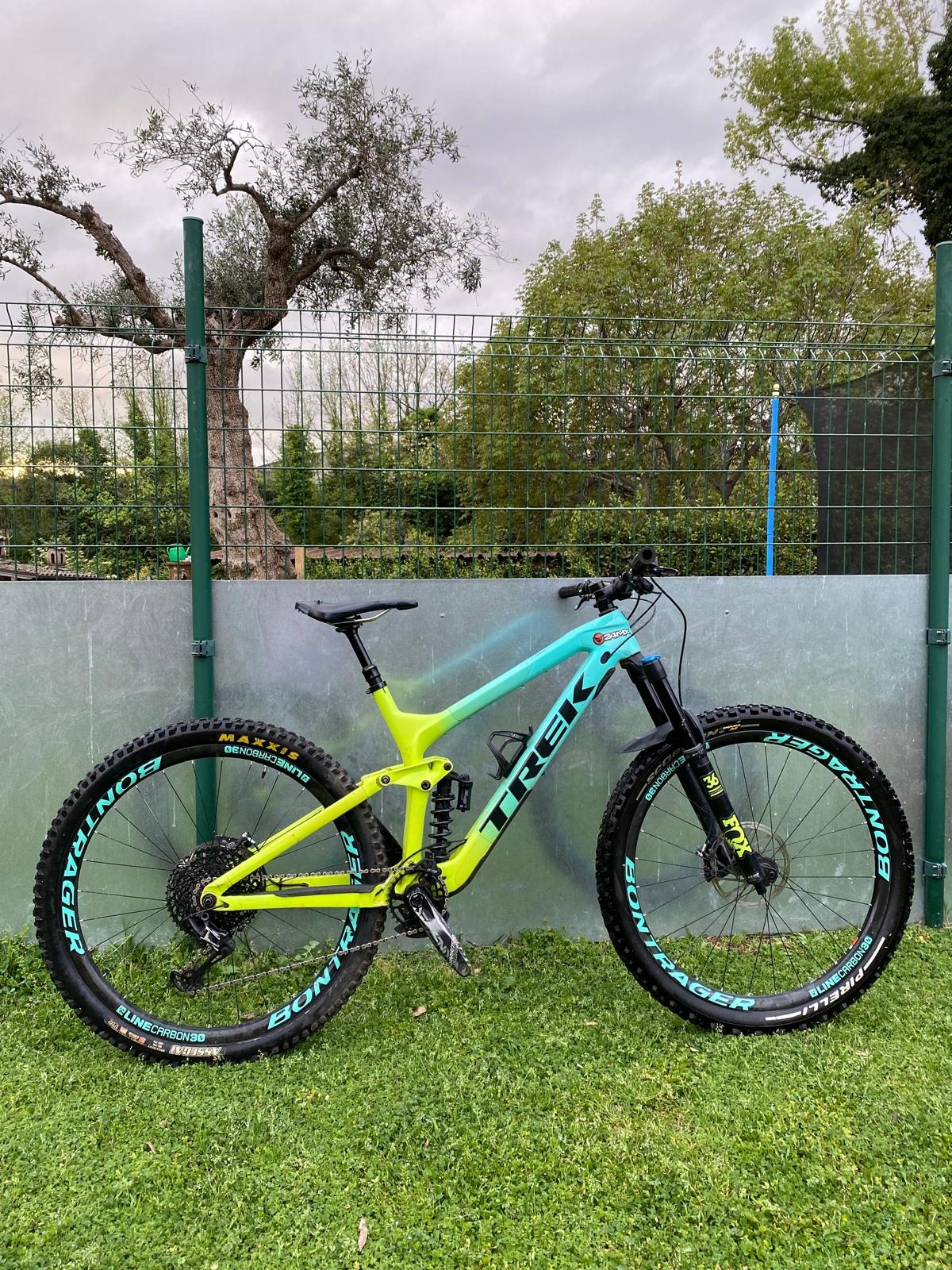 2019 Trek Trek Slash 2017 Trek Remedy 2017 Geometry 2025