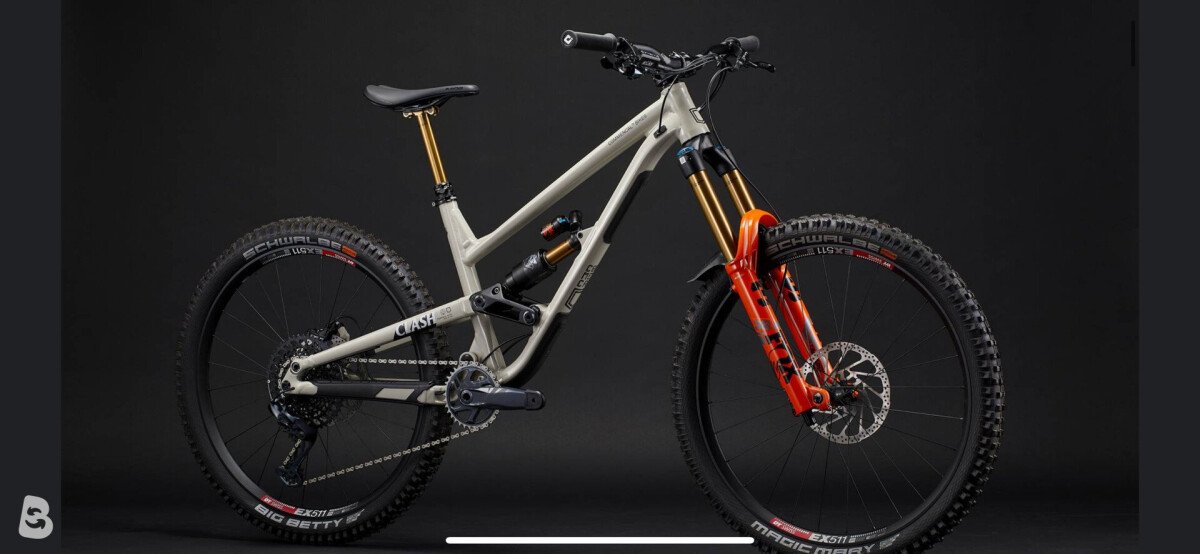 Commencal Clash Origin Graphite 2021 Commencal Clash Signature