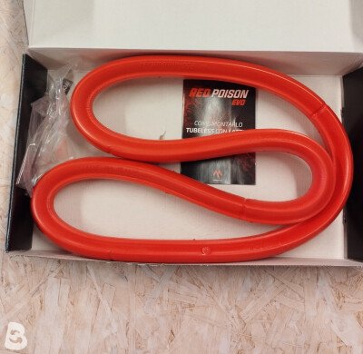 Technomousse red poison evo