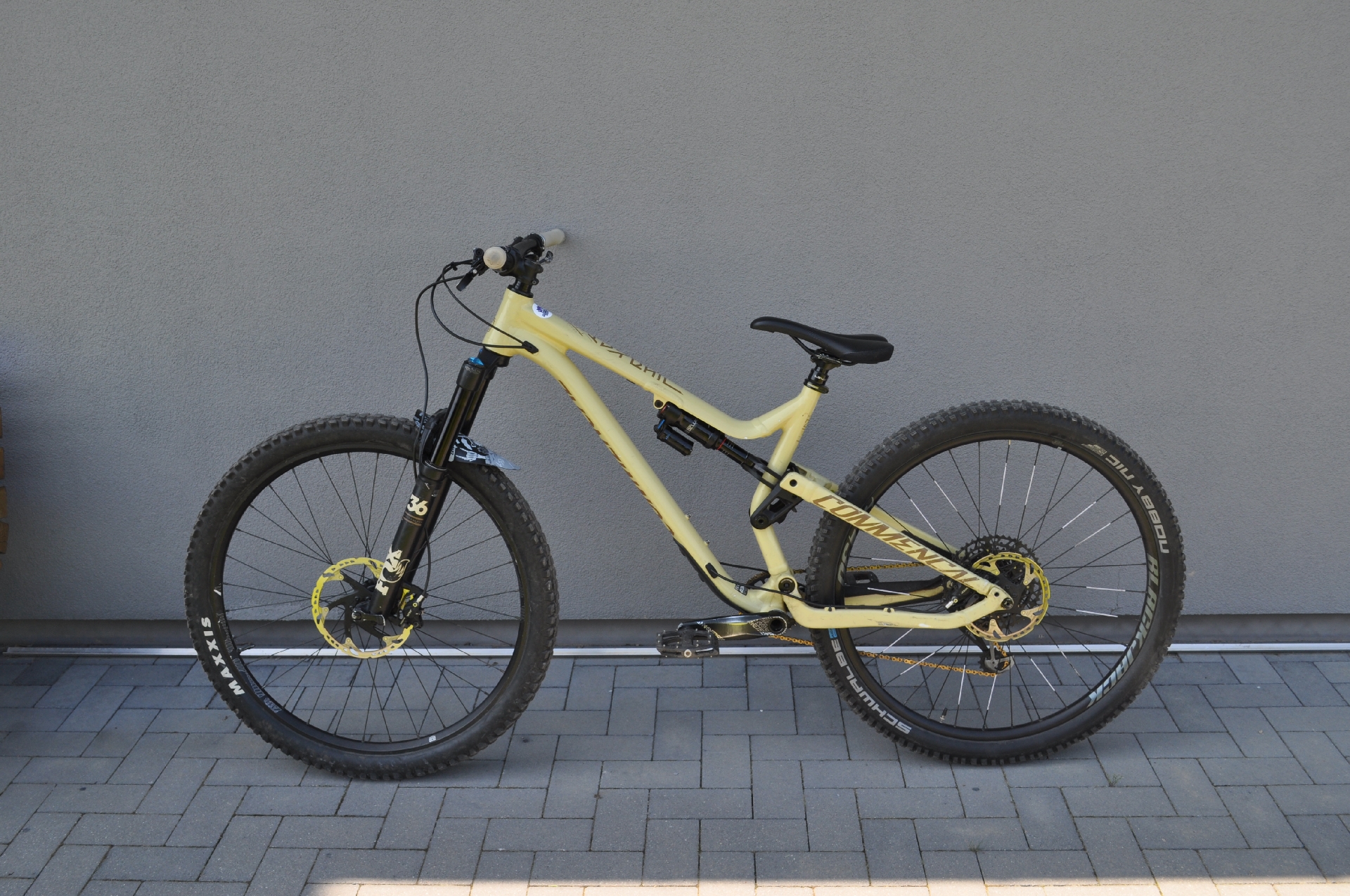 Clash Essential Fox Commencal Clash Fox Sand XL Commencal Clash