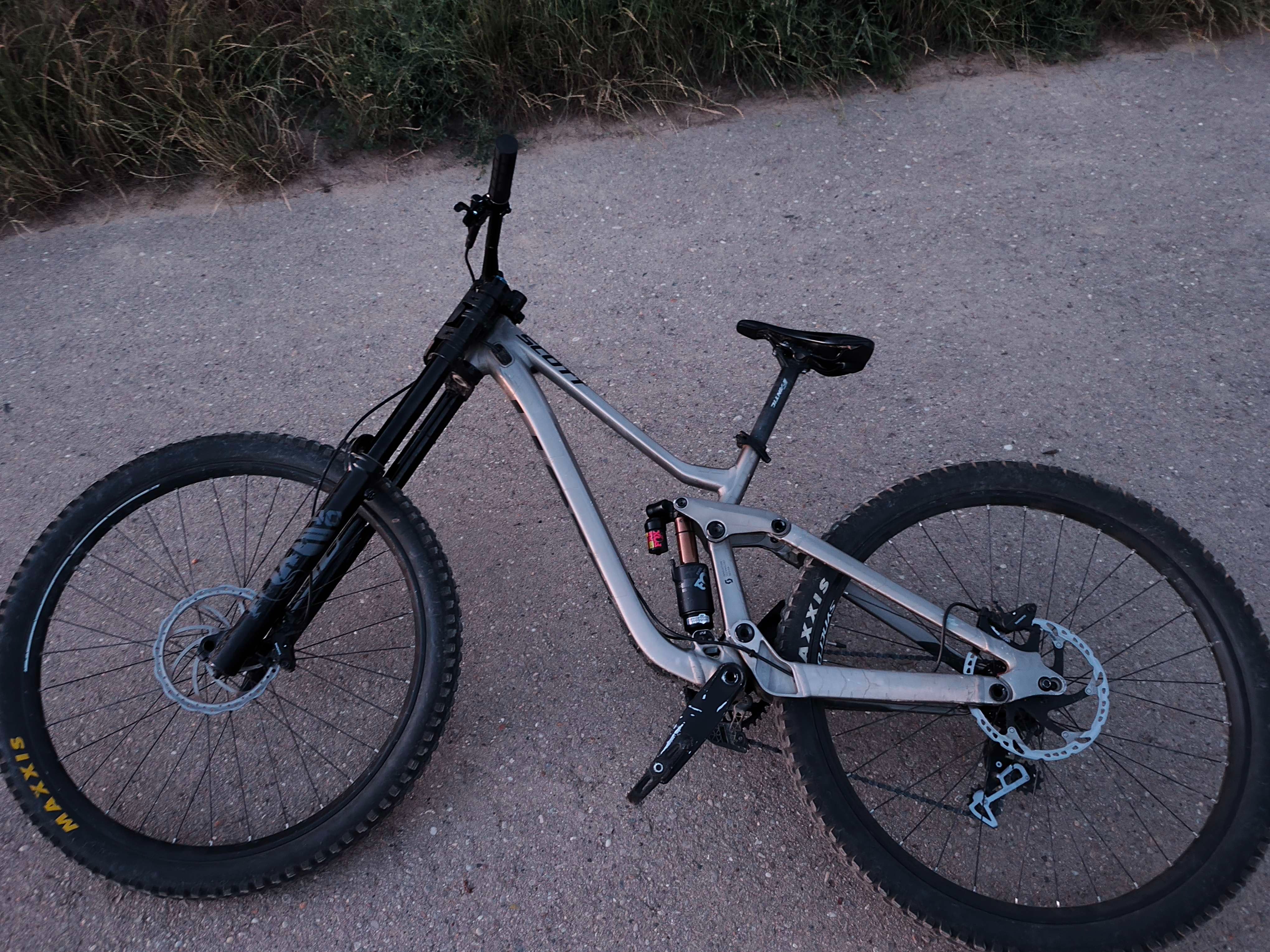 SCOTT GAMBLER 920 完成車　Mサイズ　FOX factoryサス Scott Gambler 920 - Bicycle Outfitters | Grand Junction and