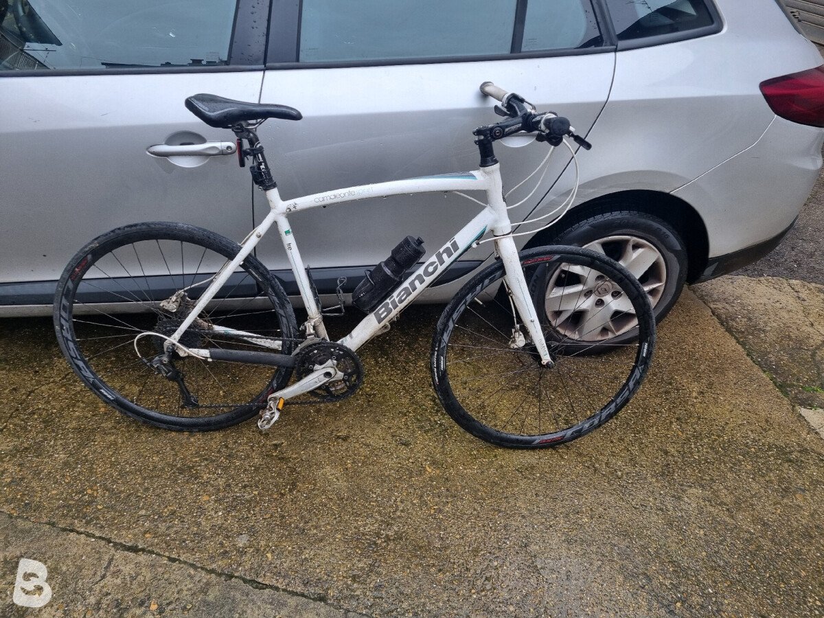 Bianchi ビアンキCamaleonte Sport 700 X 28C bianchi CAMALEONTE Bianchi ビアンキCamaleonte Sport 700 X 28C