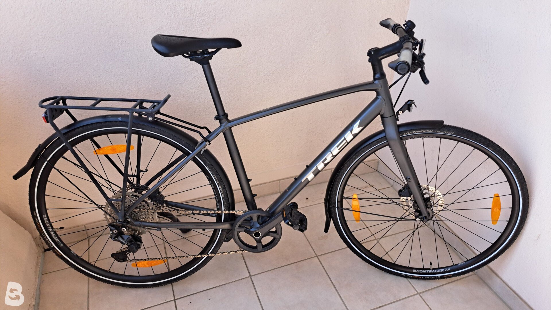 TREK fx3 Disc 15インチ Trek FX 3 Disc Matte Dnister Black