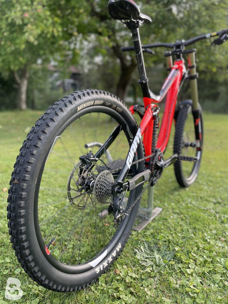 Giant Glory Vtt Dh Neuf VTT DH Giant Glory Taille S Vélos