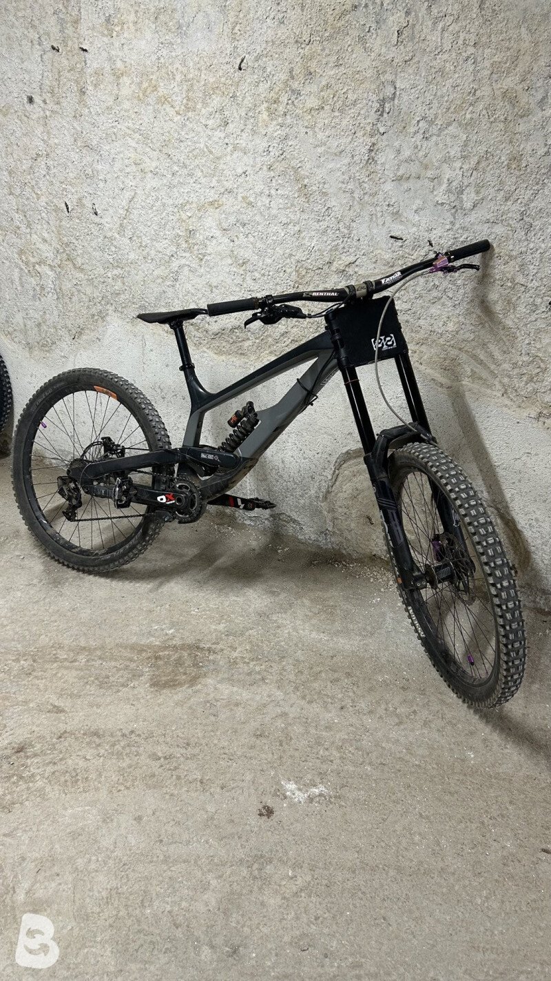 Downhill Bike Yt Tues Olx YT Industries Tues Base 2020 Used
