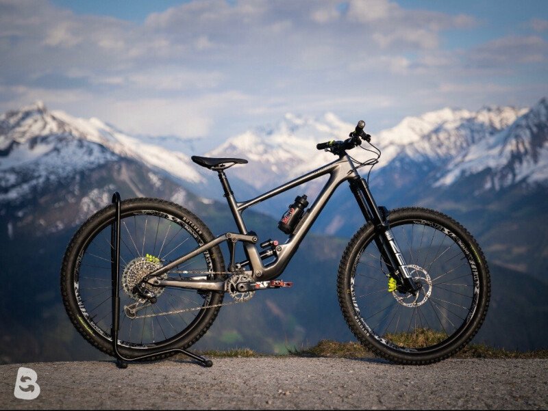 Custom 2025 specialized enduro