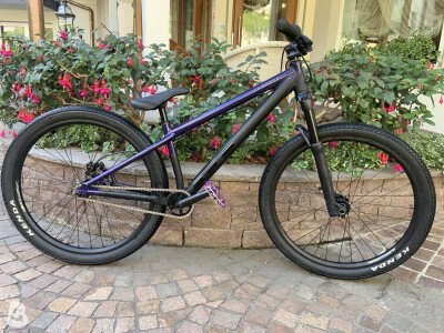 GT La Bomba Pro 2021
