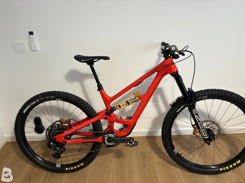 YT Industries Capra Core 2023 usata