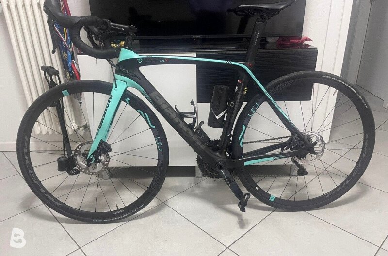 Bianchi Oltre XR3 Disc Ultegra 2021 usata
