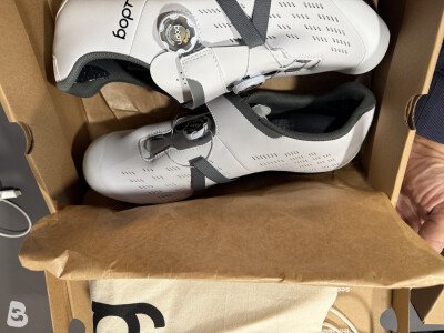 Udog Cento carbon 2026
