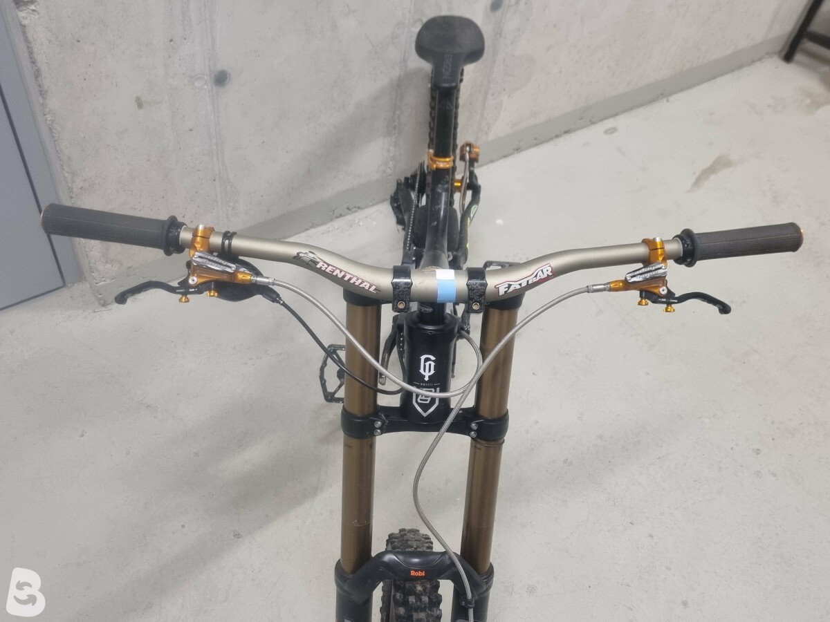 Commencal Supreme DH V4.2 Custom 2018 used