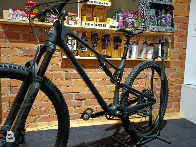 Rocky mountain element hot sale carbon 50 2018