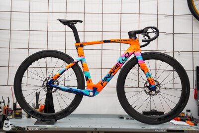 Pinarello F DOGMA 2025