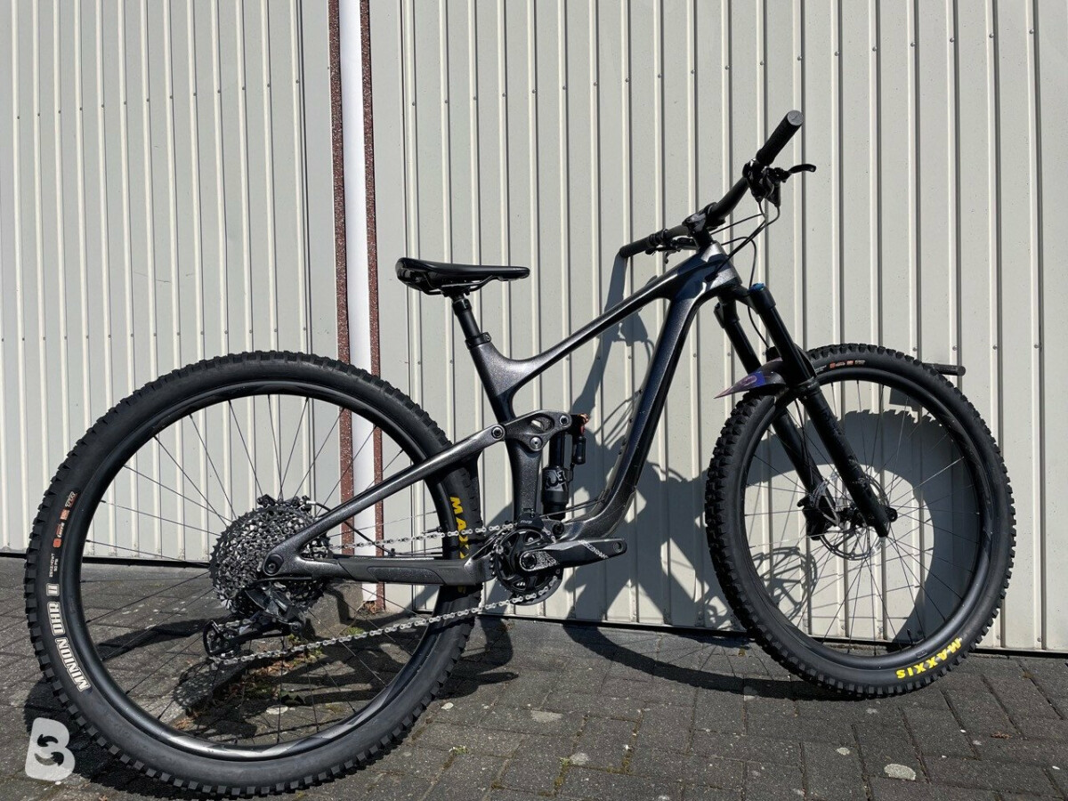 Bicicleta giant online reign