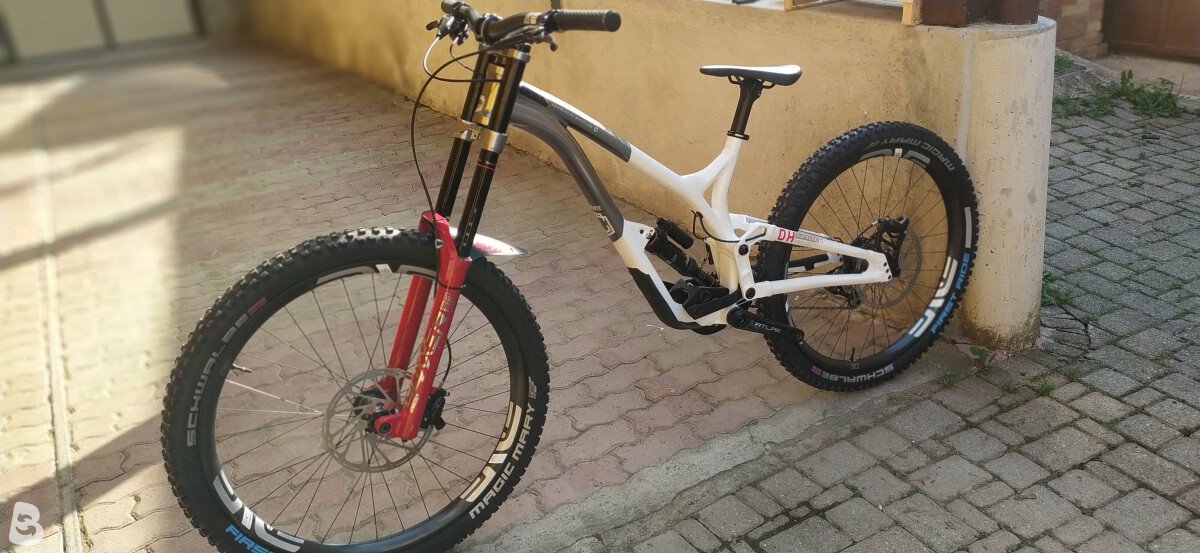 Commencal Supreme v.4.2 Mullet WC 2022 ufficiale Commencal Supreme