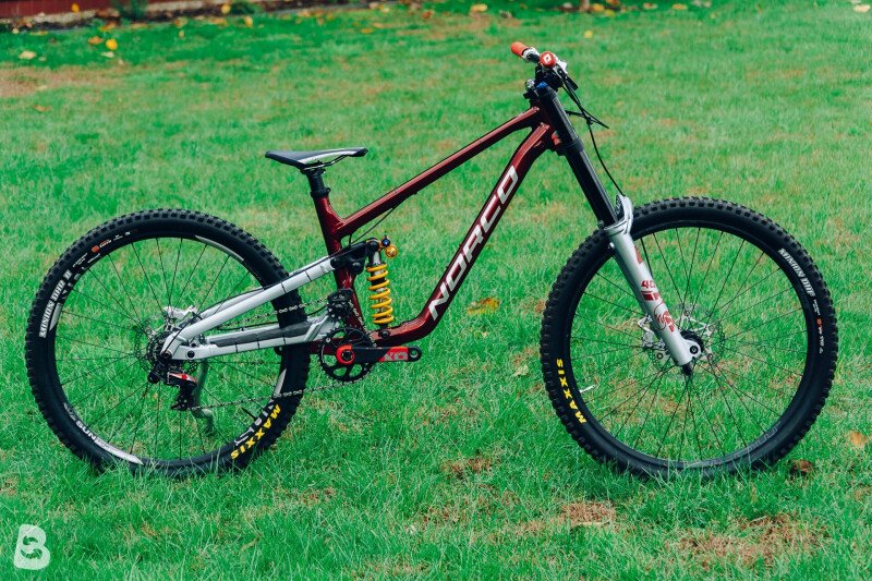 Downhill bikes: buy used & new | Bikeflip