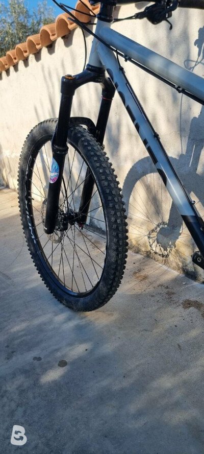 Hardtail enduro Genesis Tarn 20 2022 used