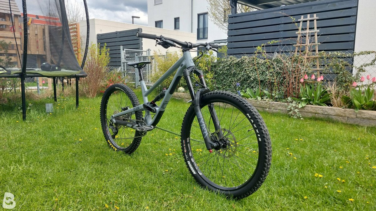 Commencal clash origin full suspension store bike 2021