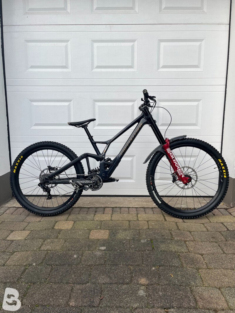 Downhill bikes: buy used & new | Bikeflip