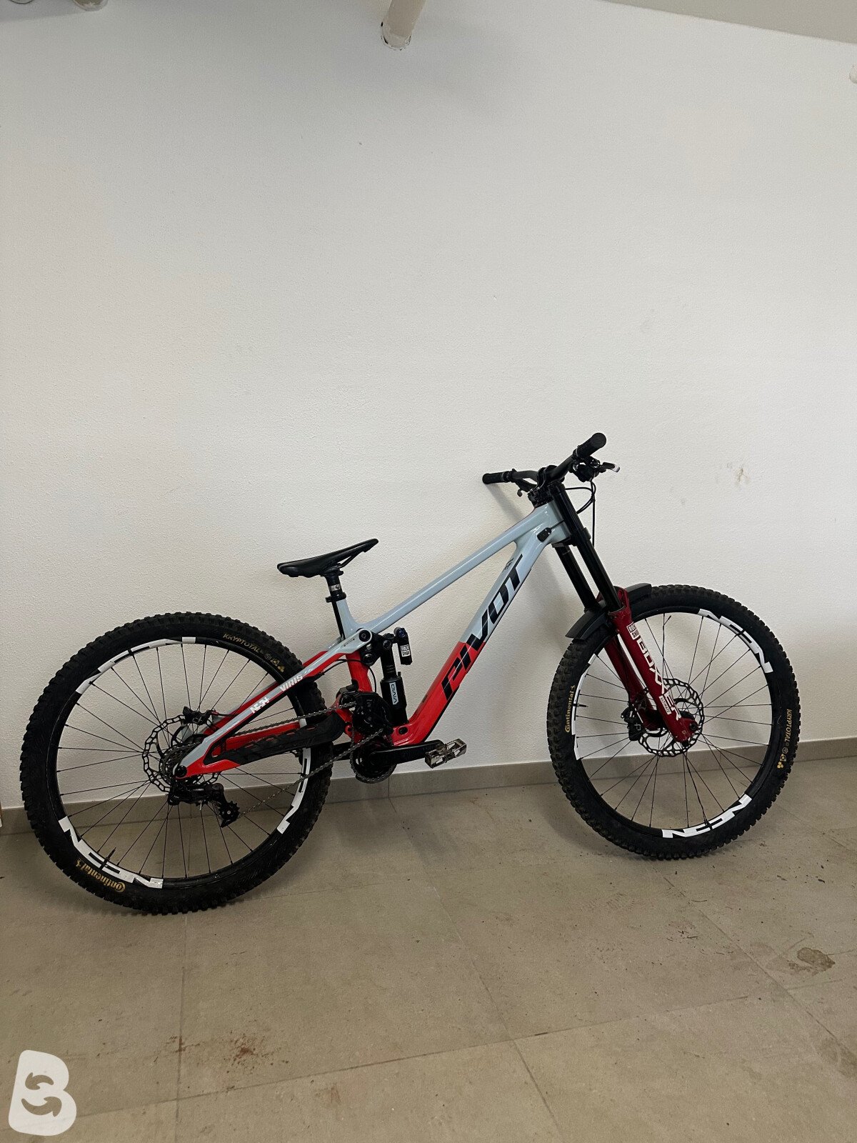 Pivot Phoenix 2025 used