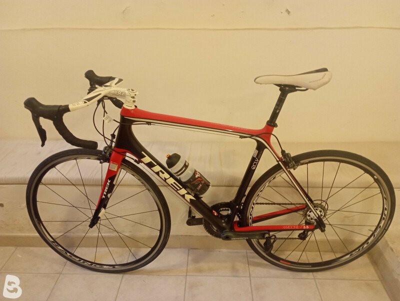 white carrera bike