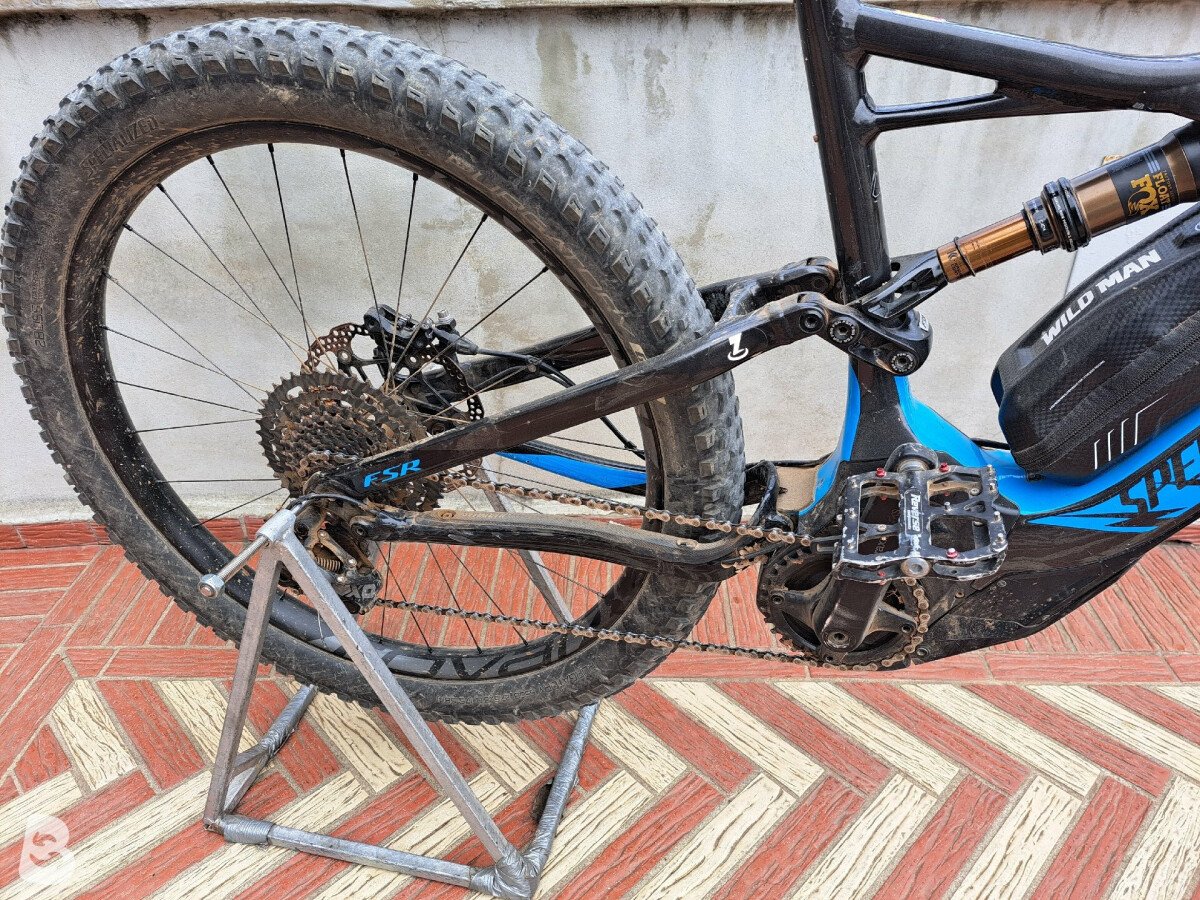 Turbo levo cheap expert carbon 2018