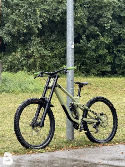 Downhill bikes: buy used & new | Bikeflip