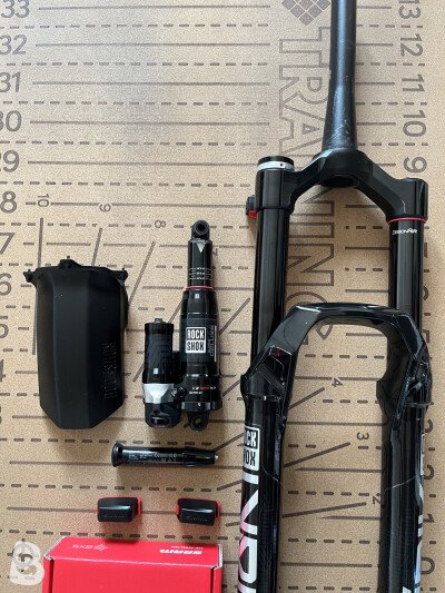 RockShox Lyric ultimate flight attendant 2024