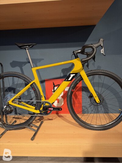 3T Ultra Rival AXS 2025